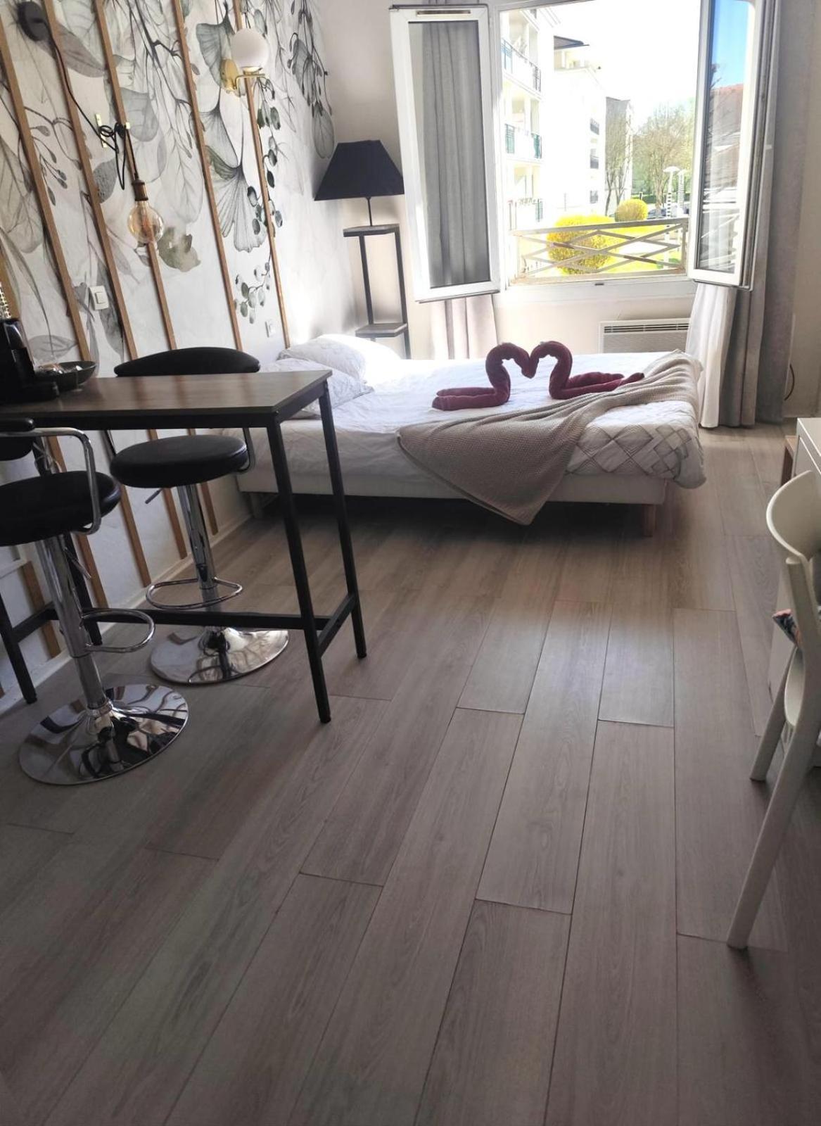 Hsh France Location Disney Land Paris - Suite Nicolas - Appartement De Charme بوسي سان جورْج المظهر الخارجي الصورة