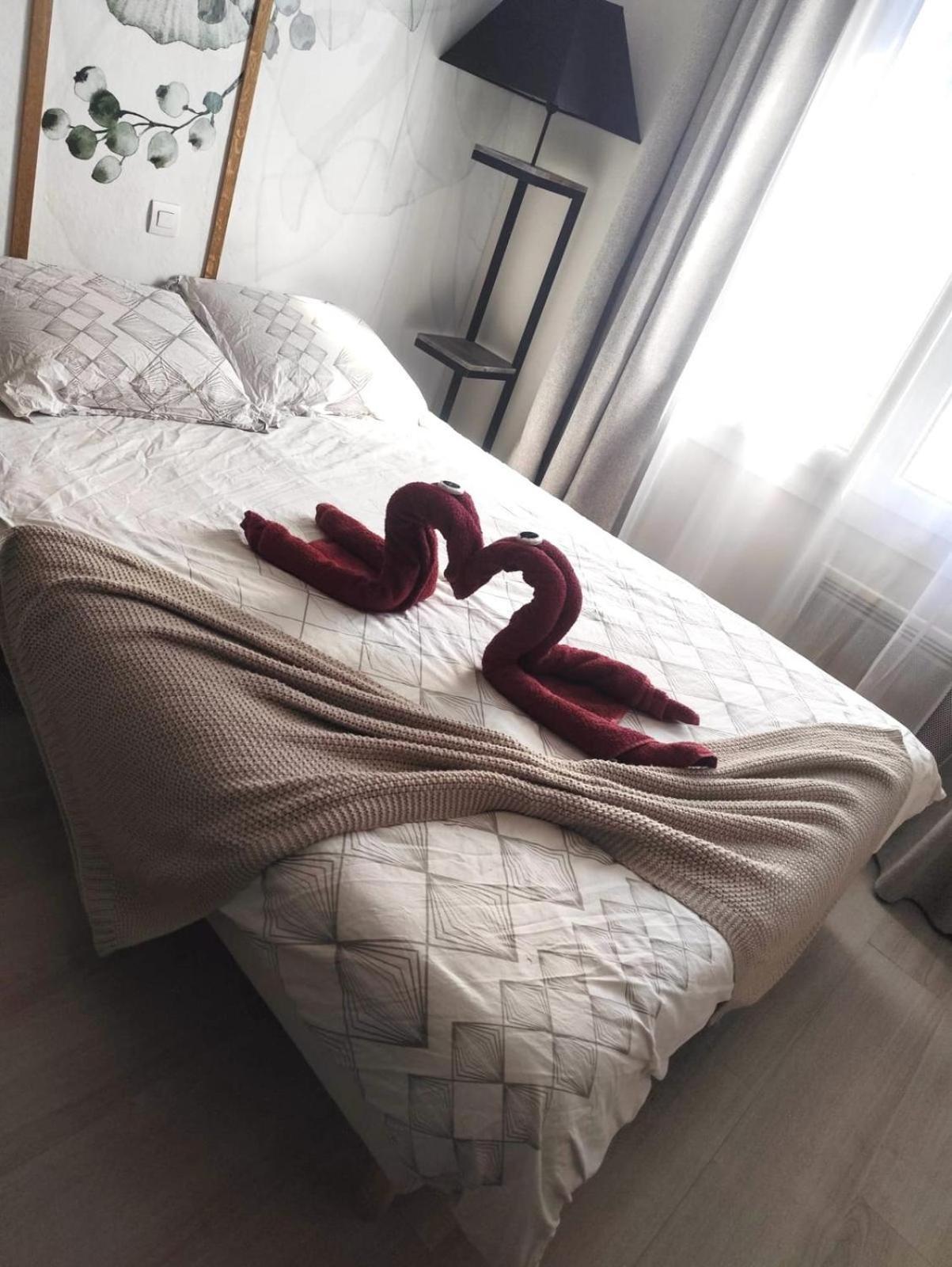 Hsh France Location Disney Land Paris - Suite Nicolas - Appartement De Charme بوسي سان جورْج المظهر الخارجي الصورة